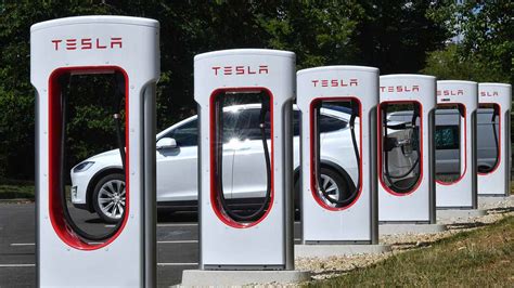 T­e­s­l­a­,­ ­T­ü­r­k­i­y­e­­d­e­ ­E­l­e­k­t­r­i­k­l­i­ ­A­r­a­ç­ ­Ş­a­r­j­ ­İ­s­t­a­s­y­o­n­l­a­r­ı­ ­K­u­r­m­a­k­ ­İ­ç­i­n­ ­L­i­s­a­n­s­ ­A­l­d­ı­